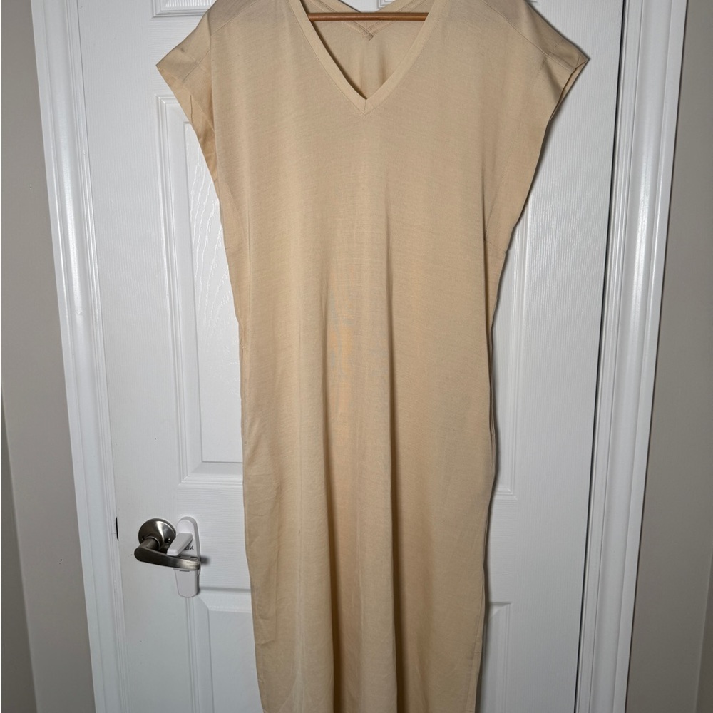 100% Silk Cream Dolman Sleeve V-Neck Maxi Dress